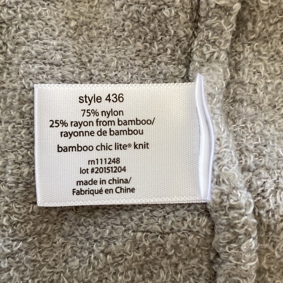 Barefoot Dreams Bamboo Chic Lite Calypso Knit Ombre Cardigan, Size S/M - Picture 10 of 12